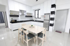 Newly Renovated 3Bedroom Vacation Home 6-8pax